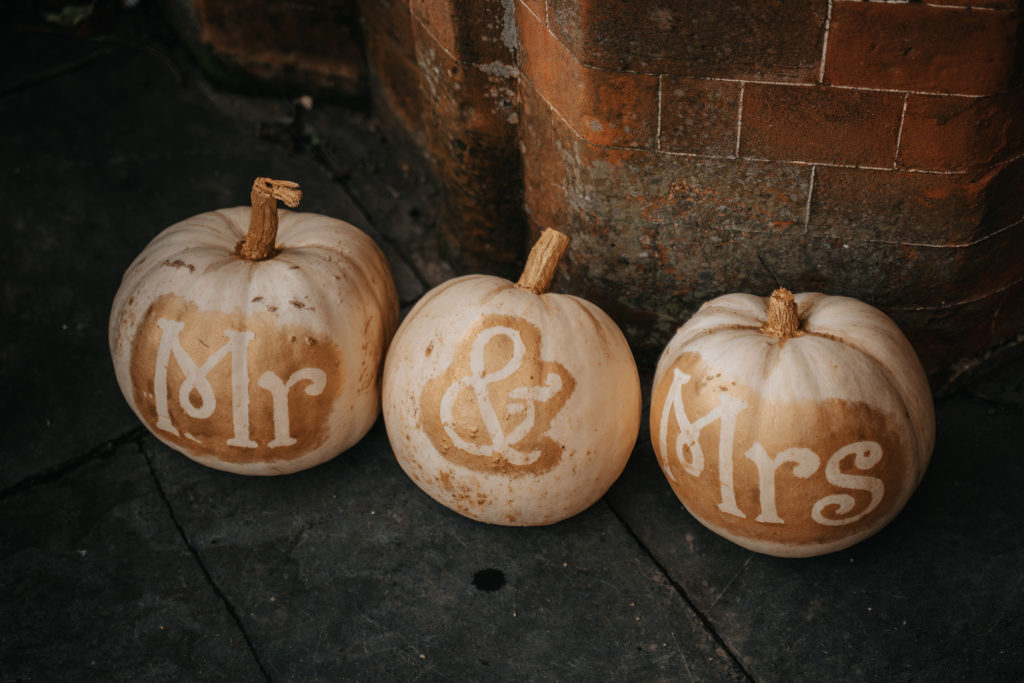 Perfect Autumnal wedding favours Autumn wedding styling 1