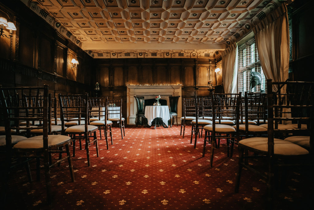 The best backdrops for your wedding photos in Suffolk  Manor ceremony 1