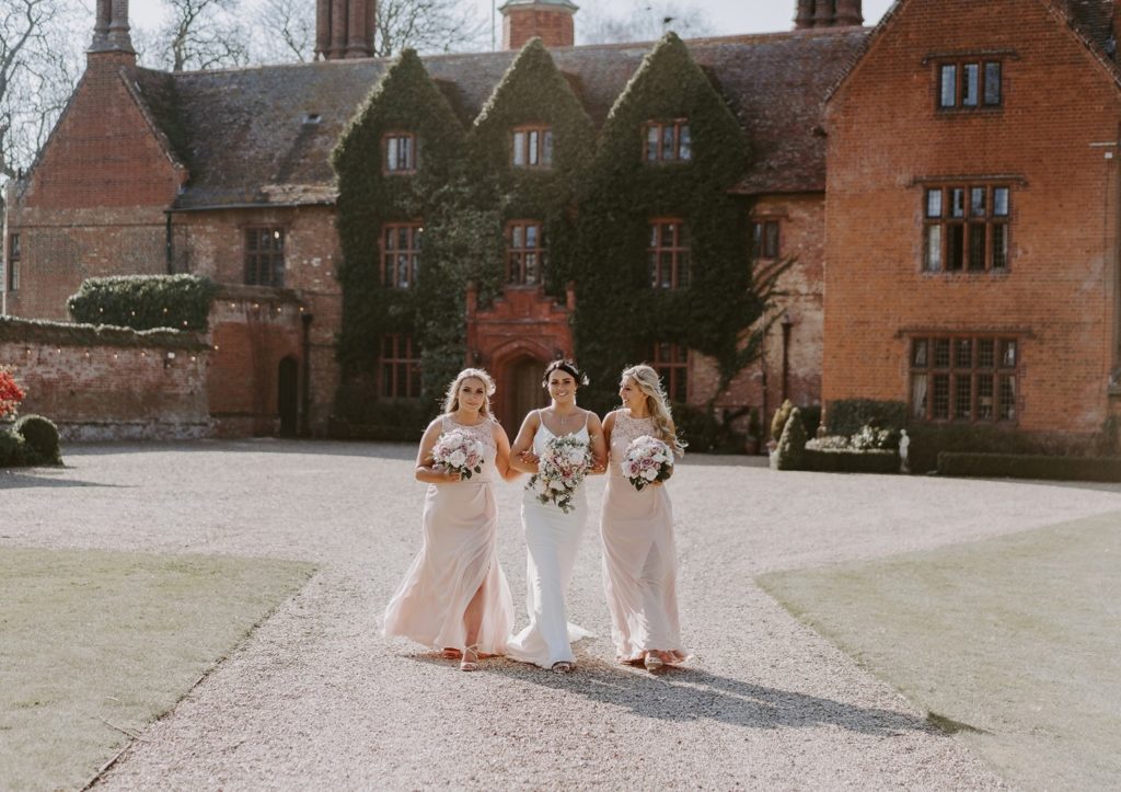 Your Bridal Party Journey at Woodhall Manor Picture4 2