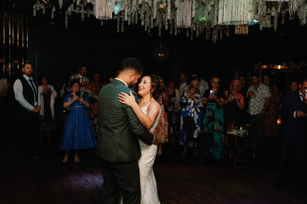 First dance garden lounge